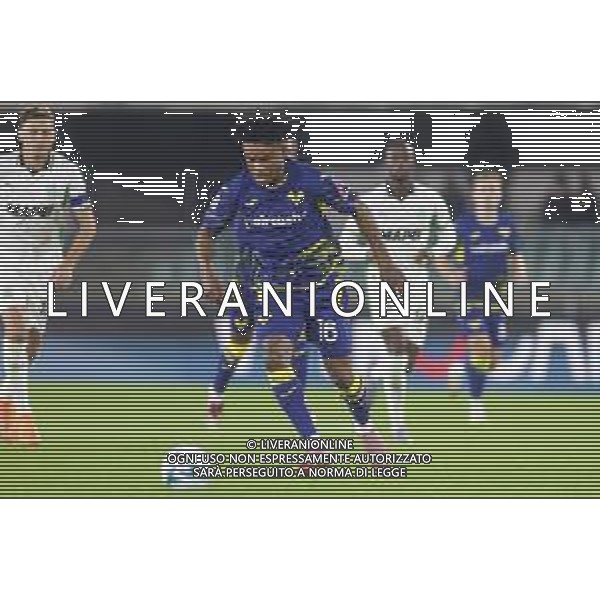 Gift Orban of Hellas Verona FC play the ball during Hellas Verona FC vs US Sassuolo, 6° Serie A Enilive 2025-26 game at Marcantonio Bentegodi stadium in Verona (VR), Italy, on October 03, 2025. (Photo by Davide Casentini)- AGENZIA ALDO LIVERANI SAS