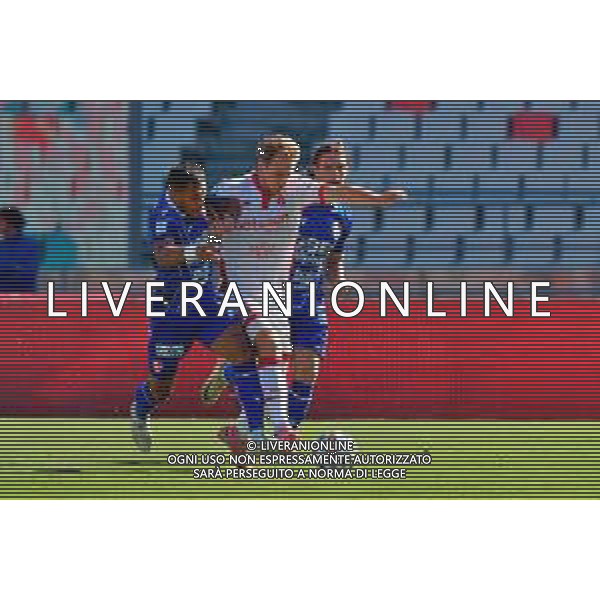 TVEM October 04, 2025 Bari, Italy - SSC Bari vs Padova Calcio - Italian Soccer Serie B 2025/2026 - San Nicola Stadium. In the pic: Matthias Verreth of SSC Bari in action against Kevin Jonnathan Marcillo Varas of Padova Calcio ©TVEM Emmanuele Mastrodonato - AGENZIA ALDO LIVERANI SAS