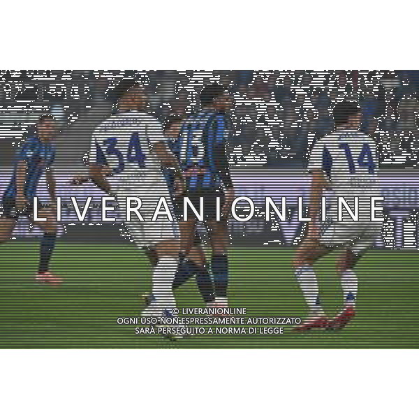 TVRG Atalanta vs Como nella foto Lazar Samardzic (Atalanta), coperto, segna il gol dell\'1 a 0 Bergamo 04-10-2025 New Balance Arena - Stadio di Bergamo Atalanta vs Como Campionato Serie A Enilive - 6a giornata foto Roberto Garavaglia/Agenzia Aldo Liverani sas