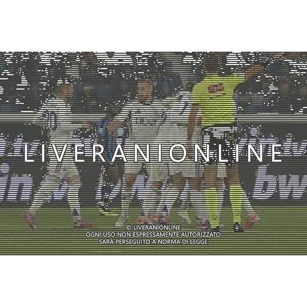 Maximo Perrone of Como 1907 celebrates with team the goal during Atalanta BC vs Como 1907, 6° Serie A Enilive 2025-26 game at New Balance Arena in Bergamo (BG), Italy, on October 04, 2025. (Photo by Davide Casentini)- AGENZIA ALDO LIVERANI SAS