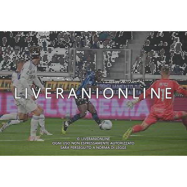 TVRG Atalanta vs Como nella foto Kamaldeen Sulemana (Atalanta) occasione da gol salvata sulla linea da Maximo Perrone (Como) Bergamo 04-10-2025 New Balance Arena - Stadio di Bergamo Atalanta vs Como Campionato Serie A Enilive - 6a giornata foto Roberto Garavaglia/Agenzia Aldo Liverani sas
