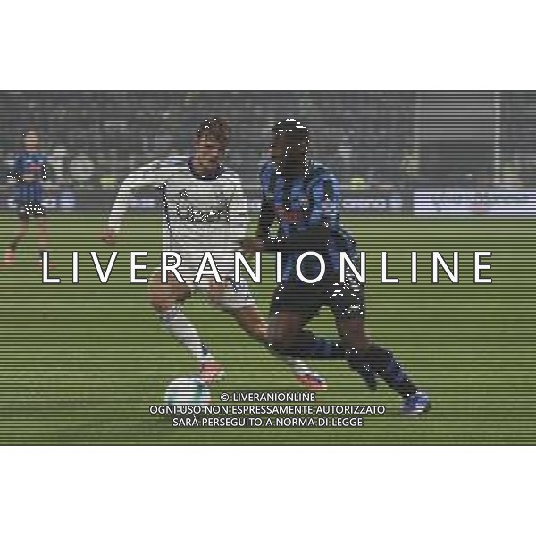 Yunus Musah of Atalanta BC competes for the ball with Nicolas Paz Martinez "Nico Paz" of Como 1907 during Atalanta BC vs Como 1907, 6° Serie A Enilive 2025-26 game at New Balance Arena in Bergamo (BG), Italy, on October 04, 2025. (Photo by Davide Casentini)- AGENZIA ALDO LIVERANI SAS
