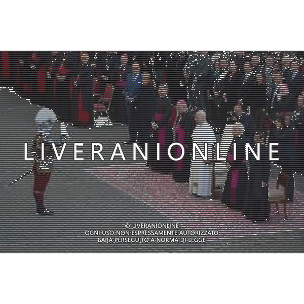 Citta’ del Vaticano 04 Ottobre 2025 Giuramento della Giuramento della Guardia Svizzera Pontificia alla presenza di Sua Santita’ Papa Leone XIV (non accadeva dal 1968 con Paolo VI) nel cortile di San Damaso del Palazzo Apostolico Nella foto: Papa Leone XIV Foto Credit: Andrea Bracaglia- AGENZIA ALDO LIVERANI SAS