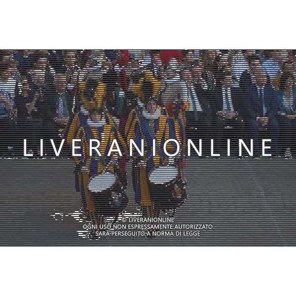 Citta’ del Vaticano 04 Ottobre 2025 Giuramento della Giuramento della Guardia Svizzera Pontificia alla presenza di Sua Santita’ Papa Leone XIV (non accadeva dal 1968 con Paolo VI) nel cortile di San Damaso del Palazzo Apostolico Nella foto: Foto Credit: Andrea Bracaglia- AGENZIA ALDO LIVERANI SAS