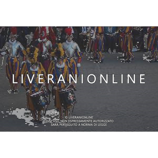 Citta’ del Vaticano 04 Ottobre 2025 Giuramento della Giuramento della Guardia Svizzera Pontificia alla presenza di Sua Santita’ Papa Leone XIV (non accadeva dal 1968 con Paolo VI) nel cortile di San Damaso del Palazzo Apostolico Nella foto: Foto Credit: Andrea Bracaglia- AGENZIA ALDO LIVERANI SAS