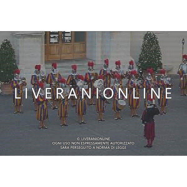 Citta’ del Vaticano 04 Ottobre 2025 Giuramento della Giuramento della Guardia Svizzera Pontificia alla presenza di Sua Santita’ Papa Leone XIV (non accadeva dal 1968 con Paolo VI) nel cortile di San Damaso del Palazzo Apostolico Nella foto: Foto Credit: Andrea Bracaglia- AGENZIA ALDO LIVERANI SAS