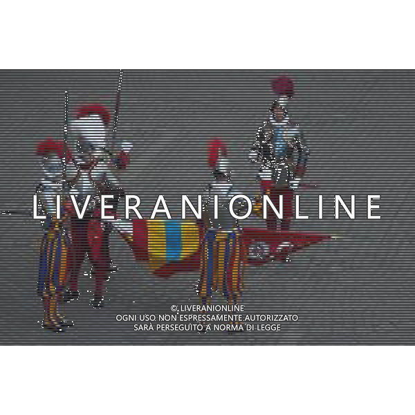 Citta’ del Vaticano 04 Ottobre 2025 Giuramento della Giuramento della Guardia Svizzera Pontificia alla presenza di Sua Santita’ Papa Leone XIV (non accadeva dal 1968 con Paolo VI) nel cortile di San Damaso del Palazzo Apostolico Nella foto: Foto Credit: Andrea Bracaglia- AGENZIA ALDO LIVERANI SAS
