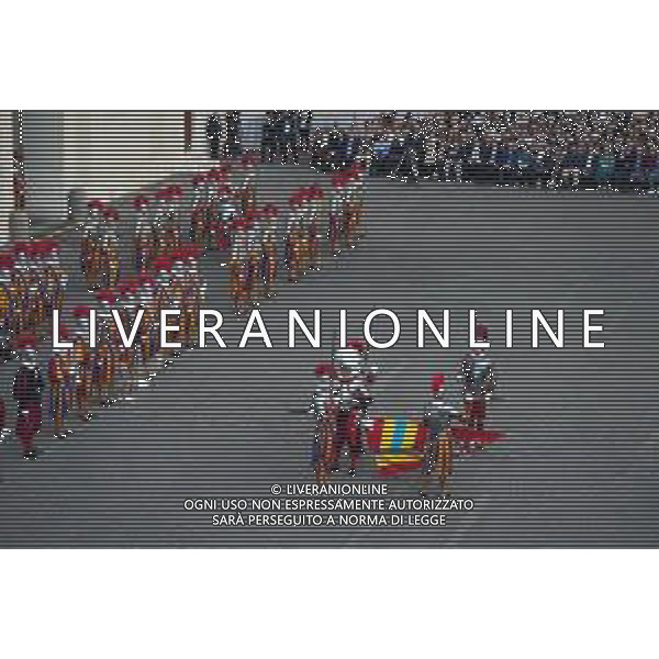 Citta’ del Vaticano 04 Ottobre 2025 Giuramento della Giuramento della Guardia Svizzera Pontificia alla presenza di Sua Santita’ Papa Leone XIV (non accadeva dal 1968 con Paolo VI) nel cortile di San Damaso del Palazzo Apostolico Nella foto: Foto Credit: Andrea Bracaglia- AGENZIA ALDO LIVERANI SAS