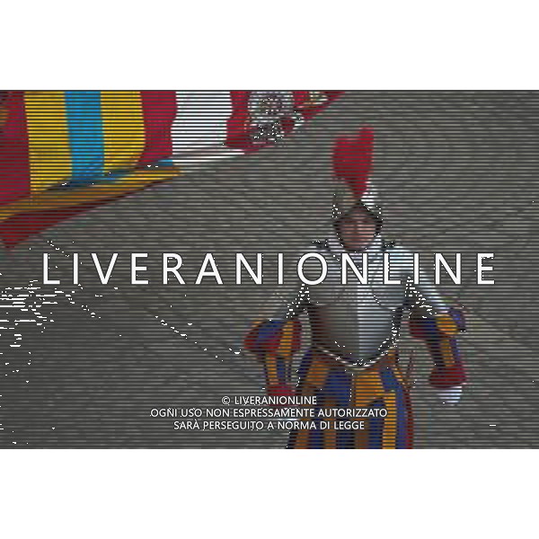 Citta’ del Vaticano 04 Ottobre 2025 Giuramento della Giuramento della Guardia Svizzera Pontificia alla presenza di Sua Santita’ Papa Leone XIV (non accadeva dal 1968 con Paolo VI) nel cortile di San Damaso del Palazzo Apostolico Nella foto: Foto Credit: Andrea Bracaglia- AGENZIA ALDO LIVERANI SAS