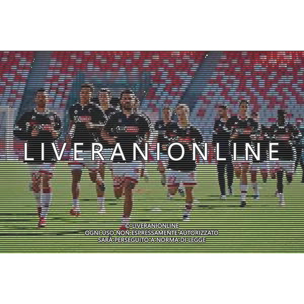 TVEM October 04, 2025 Bari, Italy - SSC Bari vs Padova Calcio - Italian Soccer Serie B 2025/2026 - San Nicola Stadium. In the pic: Players of SSC Bari warms up foto emmanuele mastrodonato-ag aldo liverani sas