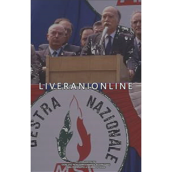 DIAP-RETROSPETTIVA GIORGIO ALMIRANTE POLITICO NELLA FOTO GIORGIO ALMIRANTE IN PIAZZA DUOMO A MILANO NELL\'ANNO 1987 E FRANCO SERVELLO AG ALDO LIVERANI SAS