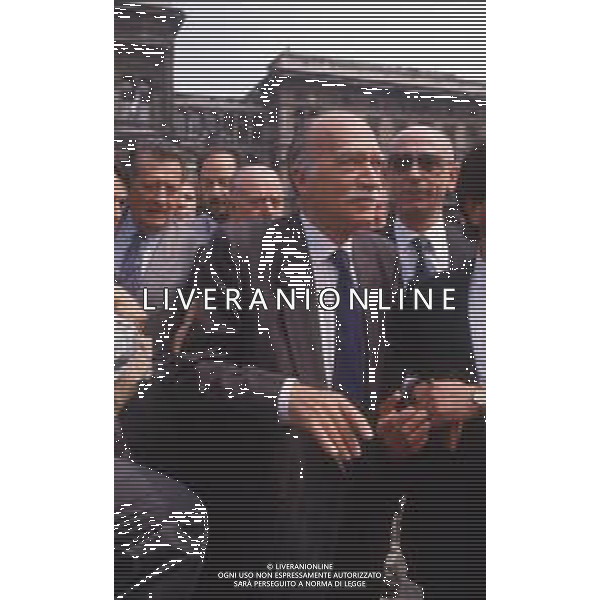 DIAP-RETROSPETTIVA GIORGIO ALMIRANTE POLITICO NELLA FOTO GIORGIO ALMIRANTE IN PIAZZA DUOMO A MILANO NELL\'ANNO 1987 AG ALDO LIVERANI SAS