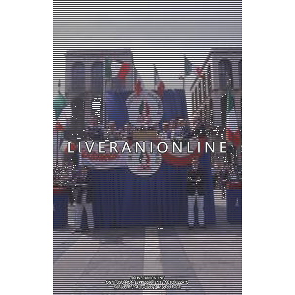 DIAP-RETROSPETTIVA GIORGIO ALMIRANTE POLITICO NELLA FOTO GIORGIO ALMIRANTE IN PIAZZA DUOMO A MILANO NELL\'ANNO 1987 AG ALDO LIVERANI SAS