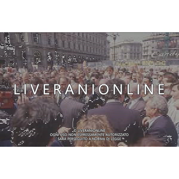 DIAP-RETROSPETTIVA GIORGIO ALMIRANTE POLITICO NELLA FOTO GIORGIO ALMIRANTE IN PIAZZA DUOMO A MILANO NELL\'ANNO 1987 AG ALDO LIVERANI SAS
