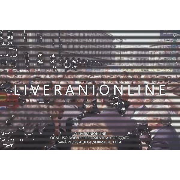 DIAP-RETROSPETTIVA GIORGIO ALMIRANTE POLITICO NELLA FOTO GIORGIO ALMIRANTE IN PIAZZA DUOMO A MILANO NELL\'ANNO 1987 AG ALDO LIVERANI SAS
