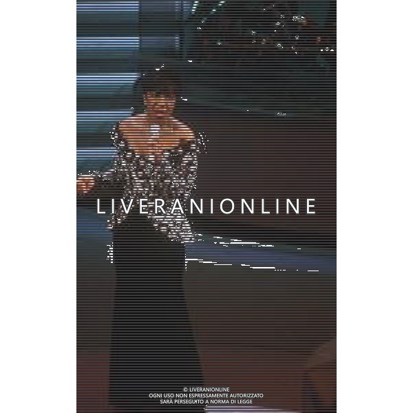 DIAP-RETROSPETTIVA NATALIE COLE CANTANTE NELLA FOTO NATALIE COLE A SANREMO NELL\'ANNO 1992 AG ALDO LIVERANI SAS