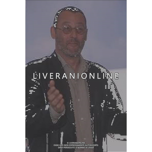 DIA-RETROSPETTIVA JEAN RENO ATTORE NELLA FOTO JEAN RENO A CANNES NELL\'ANNO 1998 AG ALDO LIVERANI SAS