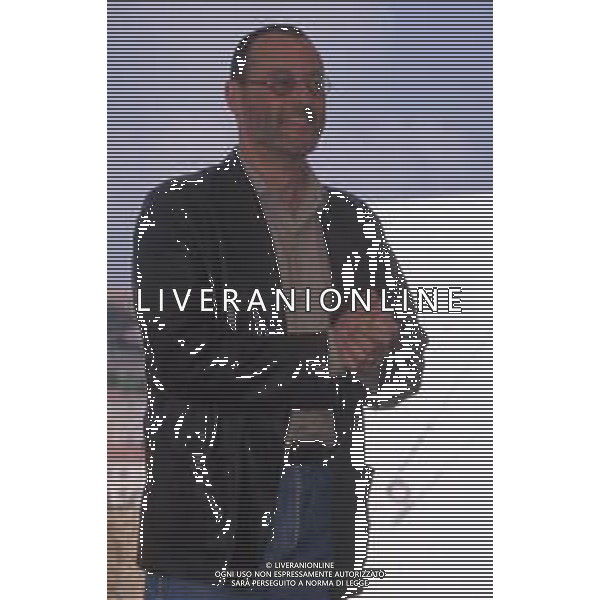 DIA-RETROSPETTIVA JEAN RENO ATTORE NELLA FOTO JEAN RENO A CANNES NELL\'ANNO 1998 AG ALDO LIVERANI SAS