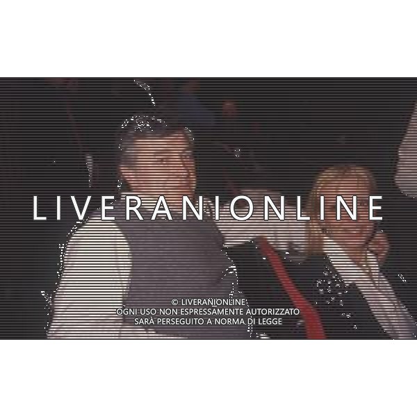 DIAP-RETROSPETTIVA PIERANGELO BERTOLI CANTANTE NELLA FOTO PIERANGELO BERTOLI A SANREMO NELL\'ANNO 1991 CON LA MOGLIE BRUNA PATACCINI AG ALDO LIVERANI SAS