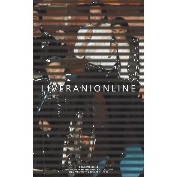 DIAP-RETROSPETTIVA PIERANGELO BERTOLI CANTANTE NELLA FOTO PIERANGELO BERTOLI A SANREMO NELL\'ANNO 1991 CON IL COMPLESSO MUSICALE DEI TAZENDA AG ALDO LIVERANI SAS
