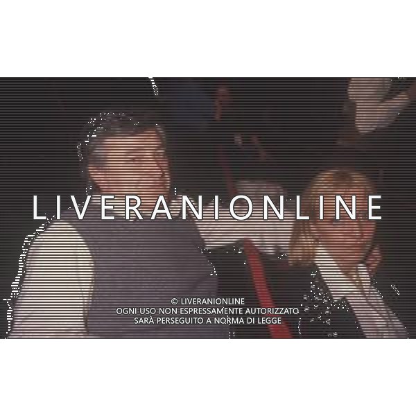 DIAP-RETROSPETTIVA PIERANGELO BERTOLI CANTANTE NELLA FOTO PIERANGELO BERTOLI A SANREMO NELL\'ANNO 1991 CON LA MOGLIE BRUNA PATACCINI AG ALDO LIVERANI SAS