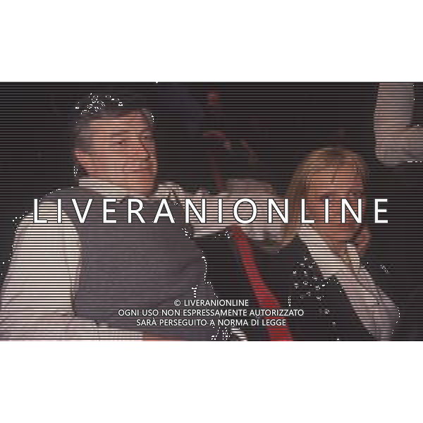 DIAP-RETROSPETTIVA PIERANGELO BERTOLI CANTANTE NELLA FOTO PIERANGELO BERTOLI A SANREMO NELL\'ANNO 1991 CON LA MOGLIE BRUNA PATACCINI AG ALDO LIVERANI SAS