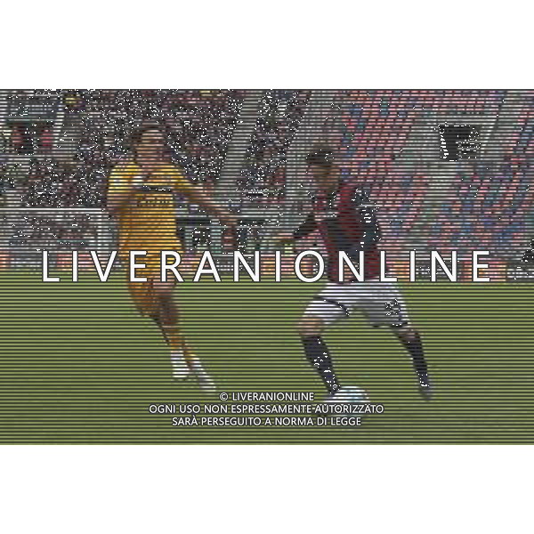 Juan Miranda Gonzalez "Miranda" of Bologna FC competes for the ball with Isak Vural of Pisa SC during Bologna BFC vs Pisa SC, 6° Serie A Enilive 2025-26 game at Renato Dall\'Ara stadium in Bologna (BO), Italy, on October 05, 2025. (Photo by Davide Casentini) AG ALDO LIVERANI SAS