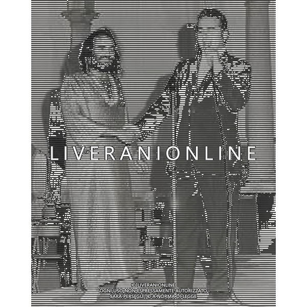 ST-RETROSPETTIVA DEMIS ROUSSOS CANTANTE NELLA FOTO DEMIS ROUSSOS AL FESTIVALBAR AD ASIAGO NELL\'ANNO 1970 CON SALVETTI VITTORIO AG ALDO LIVERANI SAS 