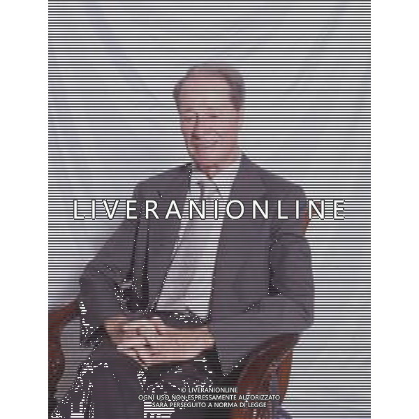 DIAP-RETROSPETTIVA DON AMECHE ATTORE NELLA FOTO DON AMECHE A CAMPIONE D\'ITALIA NELL\'ANNO 1990 AG ALDO LIVERANI SAS
