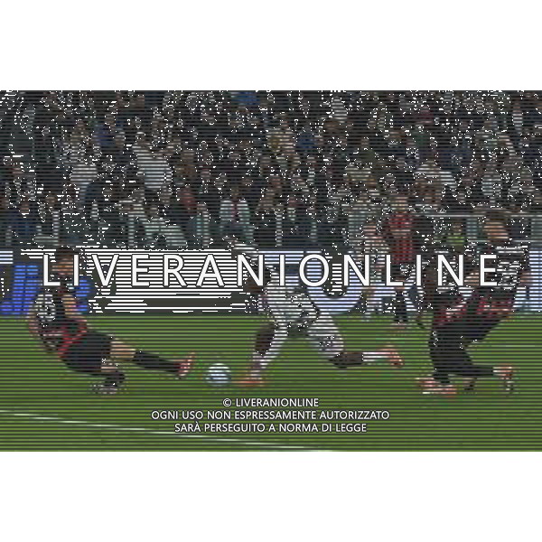 Torino 05.10.2025 Allianz Stadium @Manuela Viganti /Ag. Aldo Liverani sas Juventus vs Milan Campionato Calcio Serie A Enilive 2025/2026 6a giornata Nella foto: jonathan david scivola prima di tirare ©Viganti - AGENZIA ALDO LIVERANI SAS