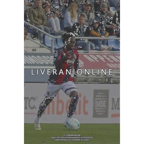 Jonathan Rowe of Bologna FC play the ball during Bologna BFC vs Pisa SC, 6° Serie A Enilive 2025-26 game at Renato Dall\'Ara stadium in Bologna (BO), Italy, on October 05, 2025. (Photo by Davide Casentini) AG ALDO LIVERANI SAS