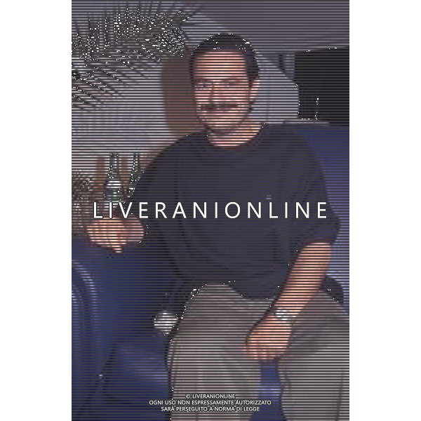 DIAP-RETROSPETTIVA MASSIMO DAPPORTO ATTORE NELLA FOTO MASSIMO DAPPORTO NELL\'ANNO 1989 AG ALDO LIVERANI SAS
