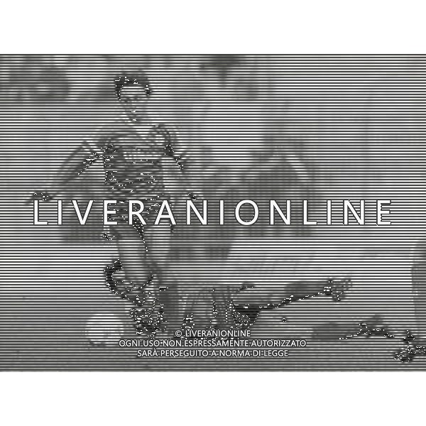 ST-RETROSPETTIVA DAMIANO LOGHI CALCIATORE NELLA FOTO DAMIANO LONGHI CON LA MAGLIA DEL PESCARA CALCIO AG ALDO LIVERANI SAS