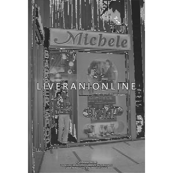 NEG - RETROSPETTIVA LITTLE TONY CANTANTE NELLA FOTO LITTLE TONY A MILANO NELL\'ANNO 1975 AG ALDO LIVERANI SAS