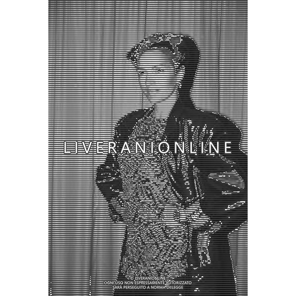 NEG - RETROSPETTIVA MADDALENA CRIPPA ATTRICE NELLA FOTO MADDALENA CRIPPA A MILANO NELL\'ANNO 1987 AG ALDO LIVERANI SAS