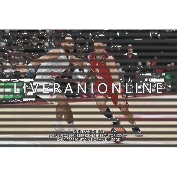 TVRG Olimpia Milano vs Monaco nella foto Elie Okobo (Monaco) e Quinn Ellis (Olimpia Milano) Assago (MI) 09-10-2025 Unipol Forum EA7 Emporio Armani Olimpia Milano vs Monaco Turkish Airlines EuroLeague 3a giornata regular season foto Roberto Garavaglia/Agenzia Aldo Liverani sas