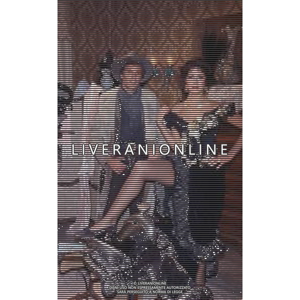 DIAP-RETROSPETTIVA GIULIANO GEMMA ATTORE NELLA FOTO GIULIANO GEMMA CON LICINIA LENTINI SUL SET DEL FILM“ SELLA D\'ARGENTO“NELL\'ANNO 1978 AG ALDO LIVERANI SAS