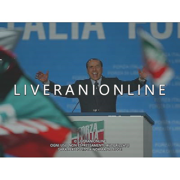 MILANO MAZDA PALACE APERTURA CAMPAGNIA ELETTORALE DI FORZA ITALIA NELLA FOTO SILVIO BERLUSCONI FOTO MARIO ROMANO-AGENZIA ALDO LIVERANI