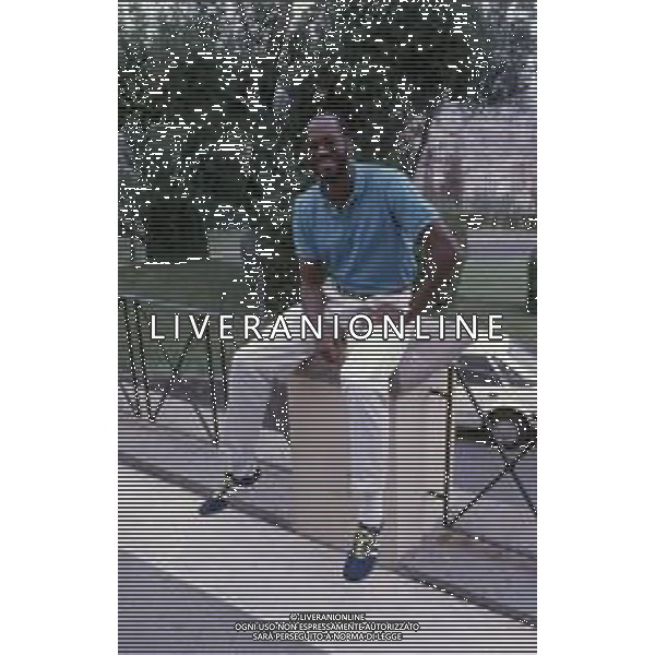 DIAP-RETROSPETTIVA EDWIN MOSES ATLETA NELLA FOTO EDWIN MOSES A ROMA AI MONIALI DI ATLETICA NELL\'ANNO 1987 AG ALDO LIVERANI SAS