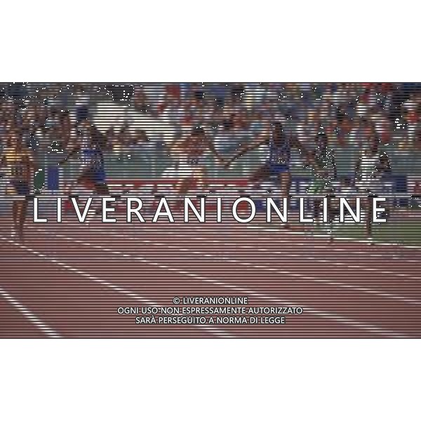 DIAP-RETROSPETTIVA EDWIN MOSES ATLETA NELLA FOTO EDWIN MOSES A ROMA AI MONIALI DI ATLETICA NELL\'ANNO 1987 AG ALDO LIVERANI SAS