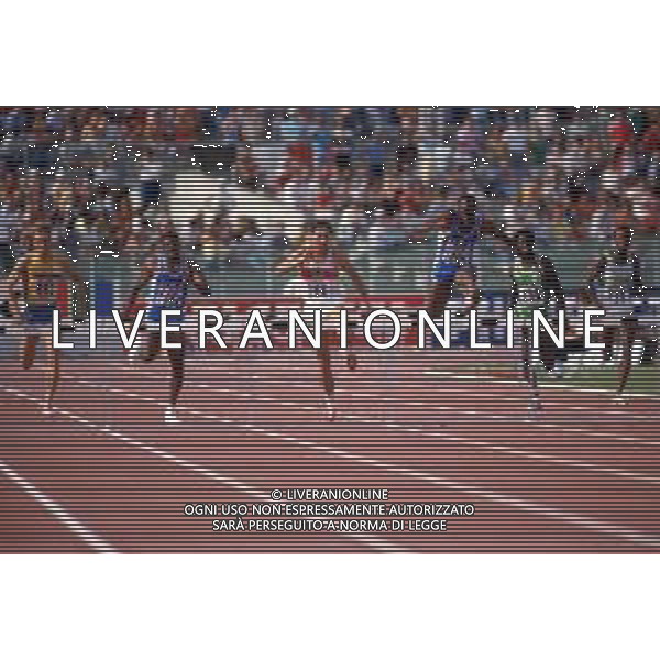 DIAP-RETROSPETTIVA EDWIN MOSES ATLETA NELLA FOTO EDWIN MOSES A ROMA AI MONIALI DI ATLETICA NELL\'ANNO 1987 AG ALDO LIVERANI SAS