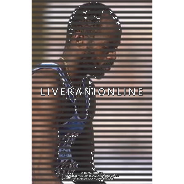 DIAP-RETROSPETTIVA EDWIN MOSES ATLETA NELLA FOTO EDWIN MOSES A ROMA AI MONIALI DI ATLETICA NELL\'ANNO 1987 AG ALDO LIVERANI SAS