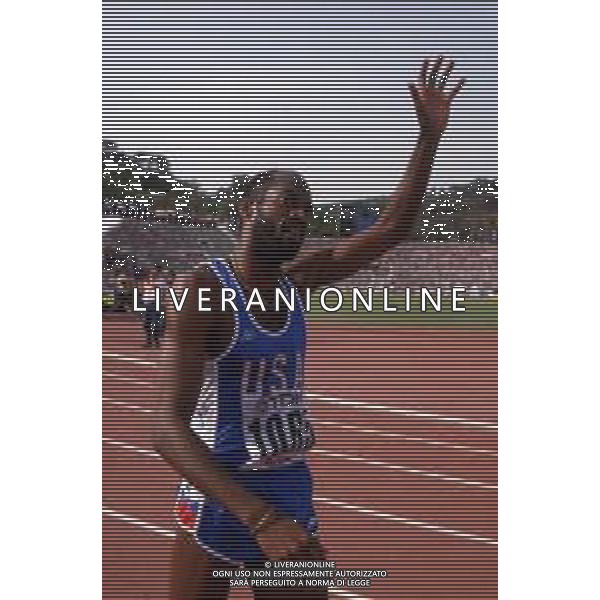 DIAP-RETROSPETTIVA EDWIN MOSES ATLETA NELLA FOTO EDWIN MOSES A ROMA AI MONIALI DI ATLETICA NELL\'ANNO 1987 AG ALDO LIVERANI SAS