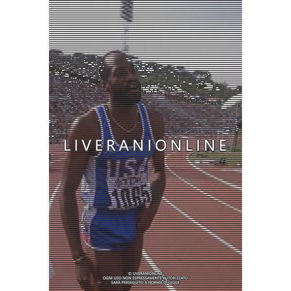 DIAP-RETROSPETTIVA EDWIN MOSES ATLETA NELLA FOTO EDWIN MOSES A ROMA AI MONIALI DI ATLETICA NELL\'ANNO 1987 AG ALDO LIVERANI SAS