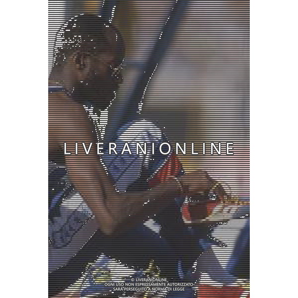 DIAP-RETROSPETTIVA EDWIN MOSES ATLETA NELLA FOTO EDWIN MOSES A ROMA AI MONIALI DI ATLETICA NELL\'ANNO 1987 AG ALDO LIVERANI SAS