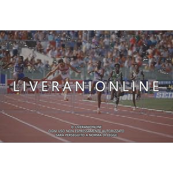 DIAP-RETROSPETTIVA EDWIN MOSES ATLETA NELLA FOTO EDWIN MOSES A ROMA AI MONIALI DI ATLETICA NELL\'ANNO 1987 AG ALDO LIVERANI SAS
