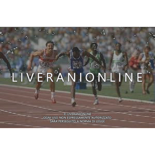 DIAP-RETROSPETTIVA EDWIN MOSES ATLETA NELLA FOTO EDWIN MOSES A ROMA AI MONIALI DI ATLETICA NELL\'ANNO 1987 AG ALDO LIVERANI SAS