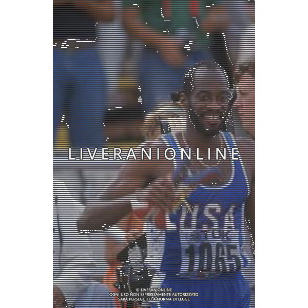 DIAP-RETROSPETTIVA EDWIN MOSES ATLETA NELLA FOTO EDWIN MOSES A ROMA AI MONIALI DI ATLETICA NELL\'ANNO 1987 AG ALDO LIVERANI SAS