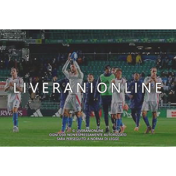 TVEM October 11, 2025 Tallinn, Estonia - Estonia vs Italy - European Qualifiers FIFA World Cup 2026 Matchday 7 - A. Le Coq Arena. In the pic: the Italy players applauds fans ©TVEM Emmanuele Mastrodonato - AGENZIA ALDO LIVERANI SAS