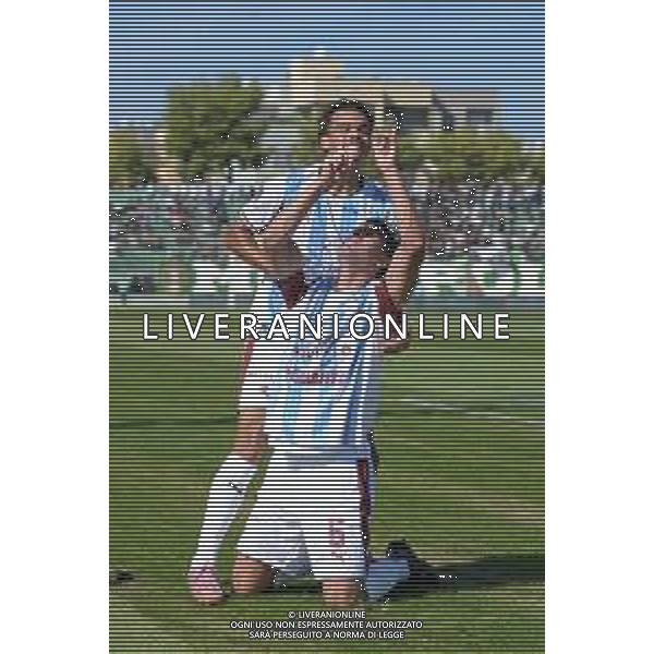12 10 2025 - Monopoli. Stadio Vito Simone Veneziani. Serie C. Monopoli-Salernitana Nella foto esultanza di Galo Capomaggio dopo gol 0-1 Foto Giuseppe Cuozzo/Agenzia Liverani- AGENZIA ALDO LIVERANI SAS